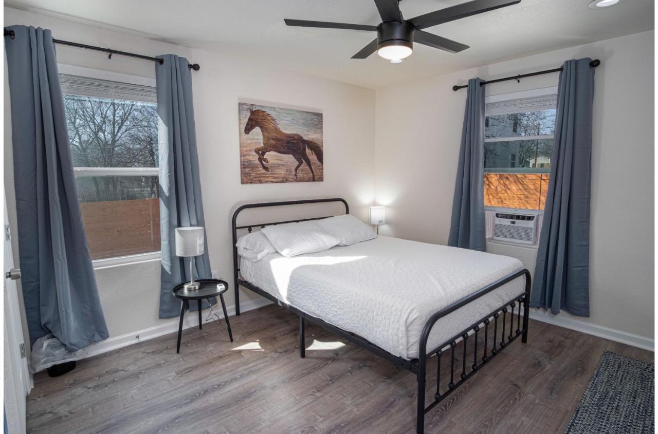 Adorable 2Br Guesthouse Close To Riverwalk And Dt San Antonio Zimmer foto